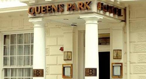 Queens Park 3* Londra